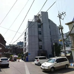 Apartment Dandelion House 2, Seoul